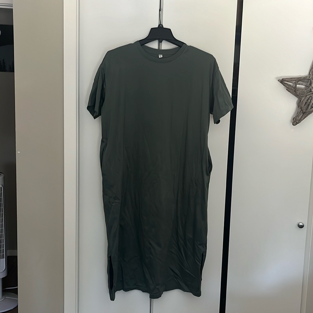 Uniqlo Olive Green Maxi T-Shirt Dress